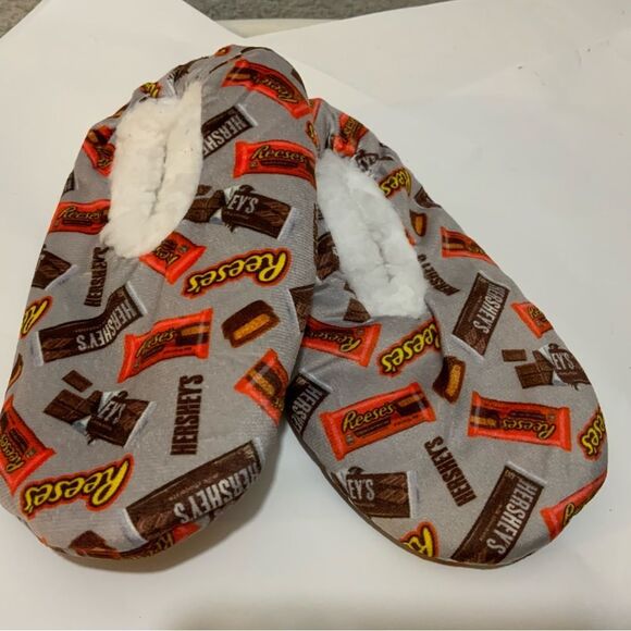 HERSHEY'S Sock Slippers For KIds, Reese's Peanut Butter Cup Candy Bar Print - Picture 2 of 5